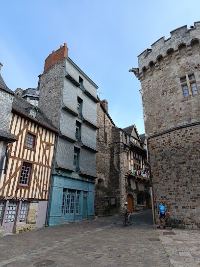 Le Celtique, Marchand de Journaux à Vitré