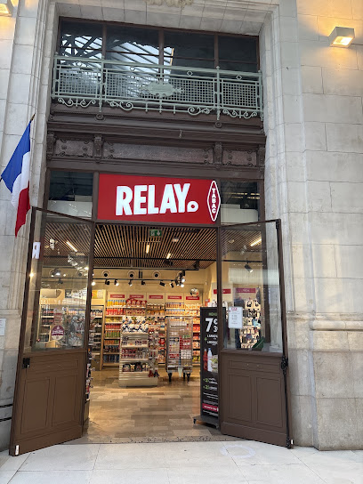 Relay Paris Gare De Lyon Hall 1 Voie N Marchand De Journaux à Paris 12