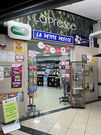La Petite Presse Marchand De Journaux à Serqueux