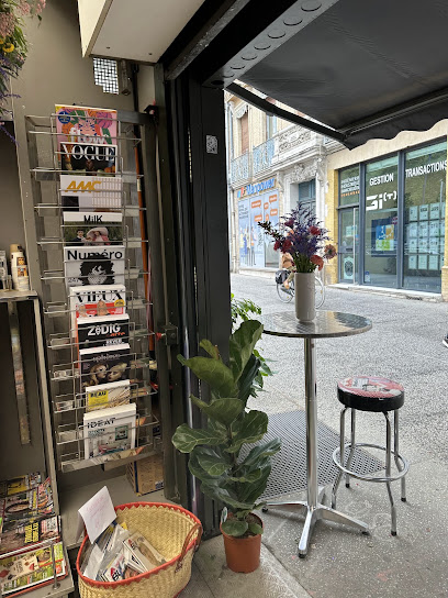 Kiosque La Fontaine Marchand De Journaux à Toulouse