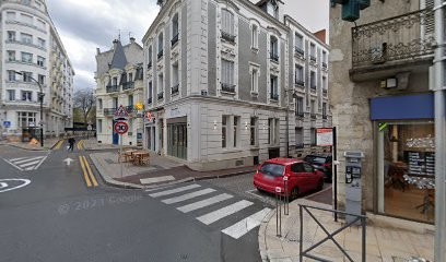 Morel Madeleine, Marchand de Journaux à Vichy